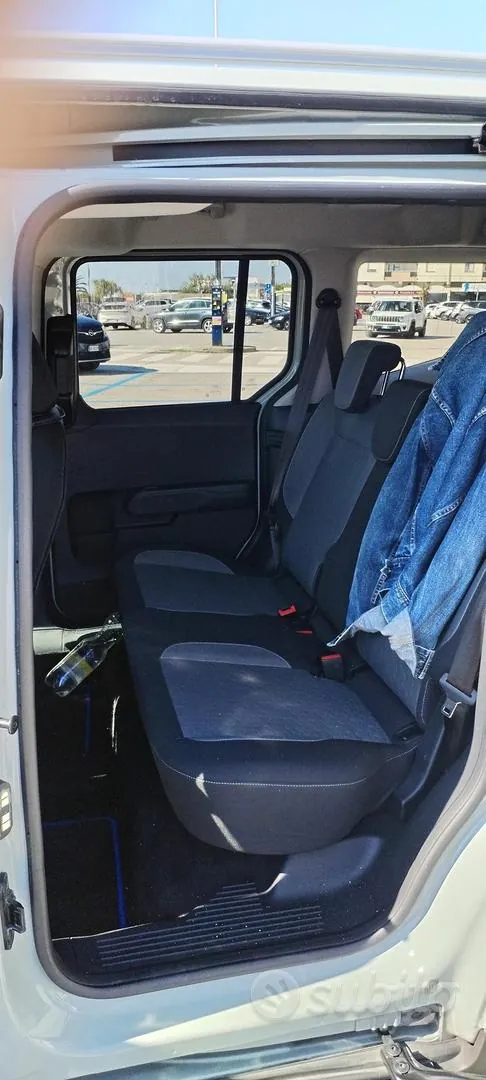 Ford Tourneo Courier 2024 photo 4