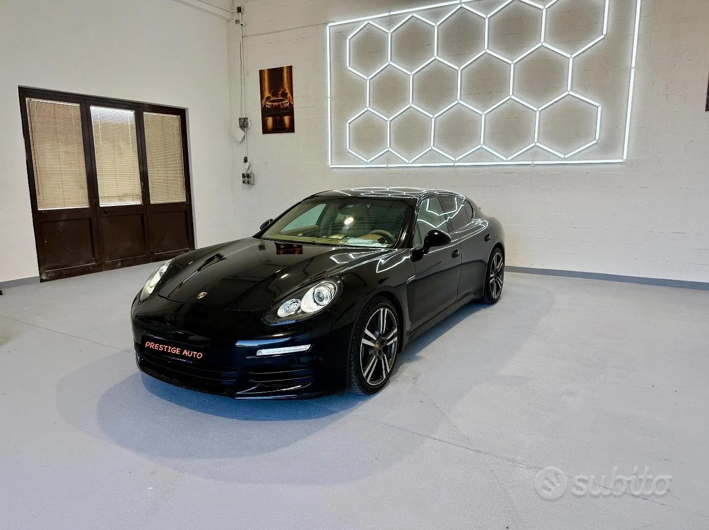 Porsche Panamera 2014 photo 2