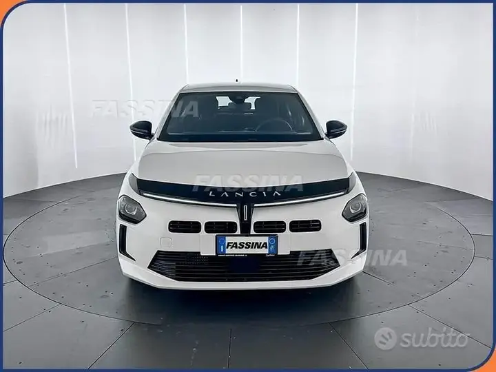 Lancia Ypsilon 2025 photo 2