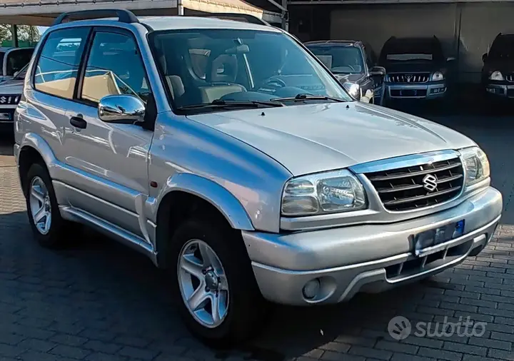 Suzuki Grand Vitara 2004 photo 3