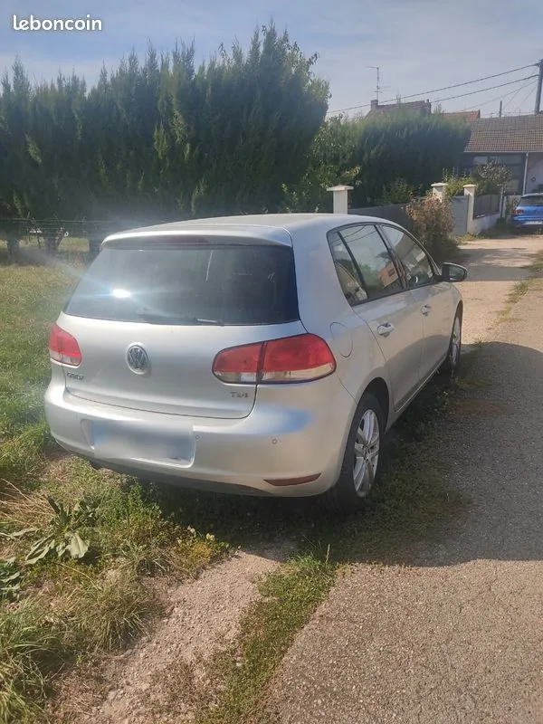 Volkswagen Golf 2011 photo 2