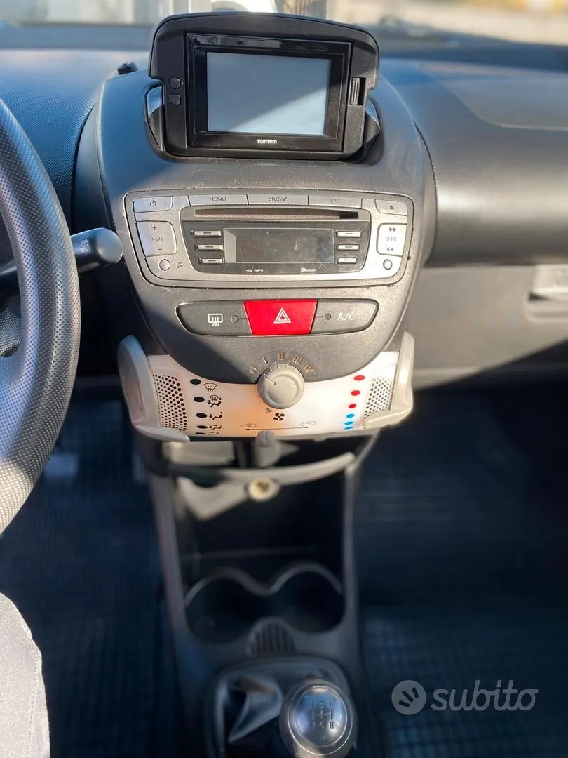Toyota Aygo 2013 photo 3
