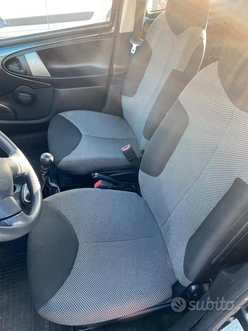 Toyota Aygo 2013 photo 5