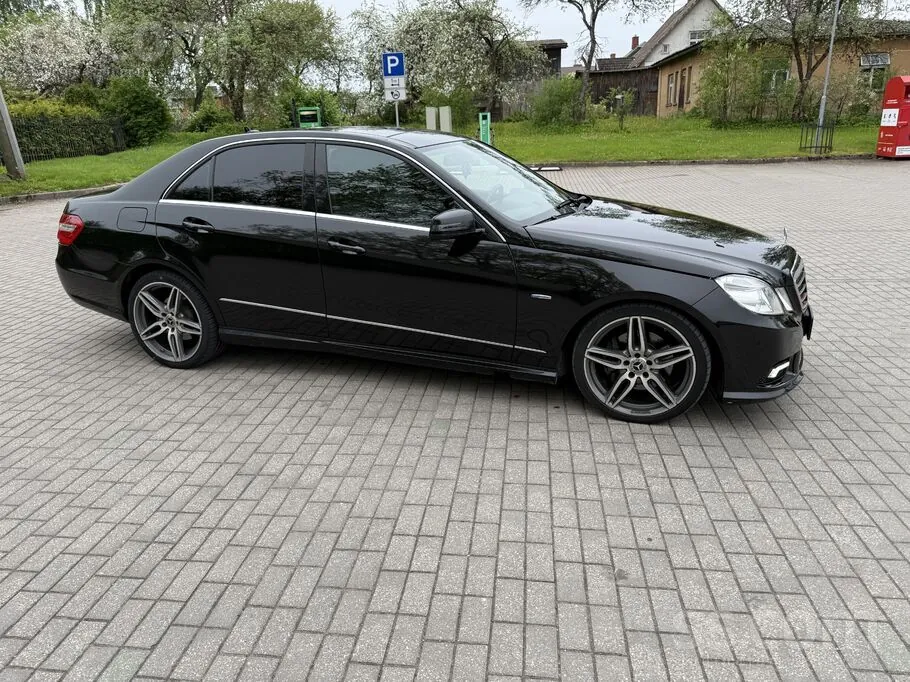 Mercedes-Benz E350 2010 photo 5