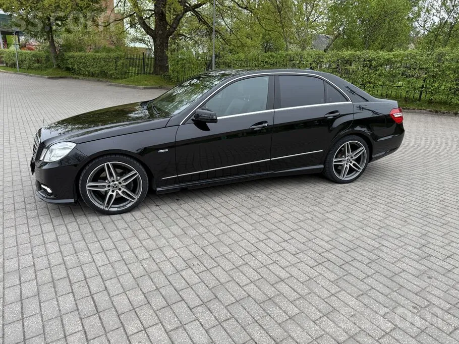 Mercedes-Benz E350 2010 photo 3