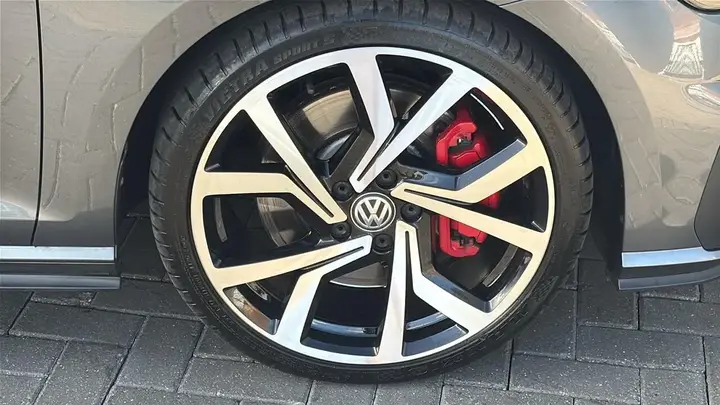 Volkswagen Golf 2019 photo 5