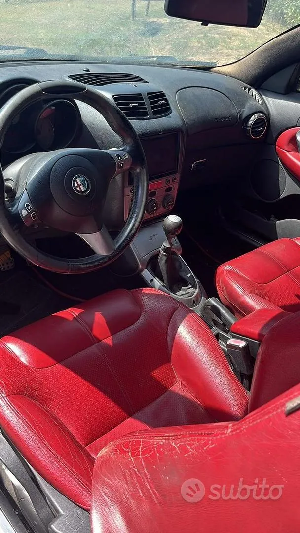 Alfa Romeo Gt 2005 photo 2