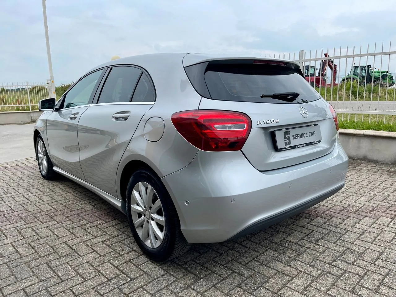 Mercedes-Benz A 180 2016 photo 5
