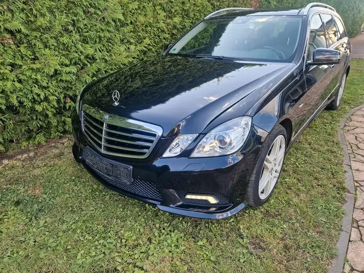 Mercedes-Benz E 300