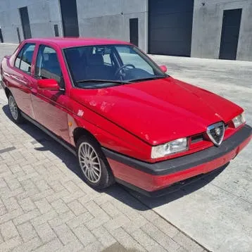 Alfa Romeo 155