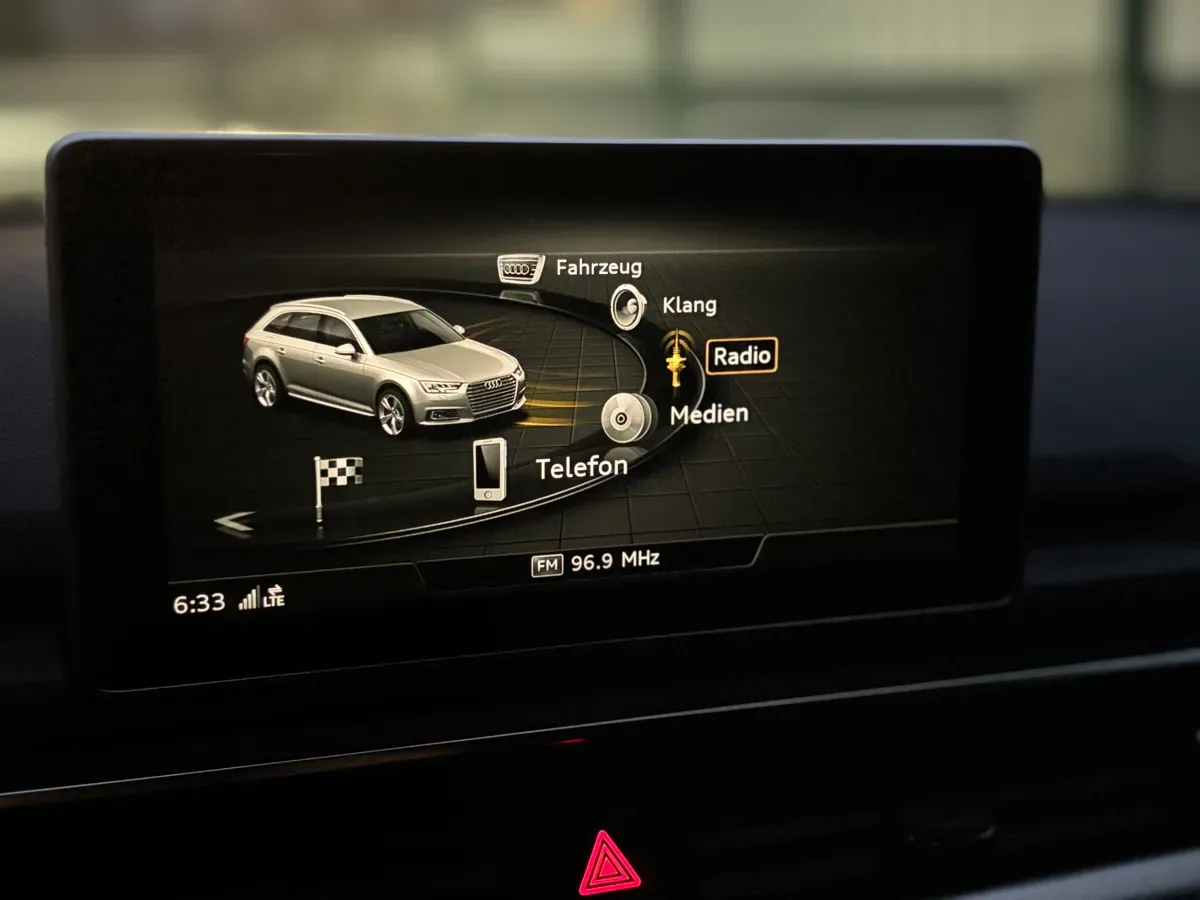 Audi A4 2017 photo 3