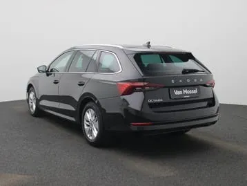 Skoda Octavia 2021 photo 2
