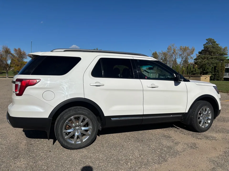 Ford Explorer 2016 photo 3