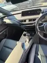 Lexus Ux 2022 photo 4