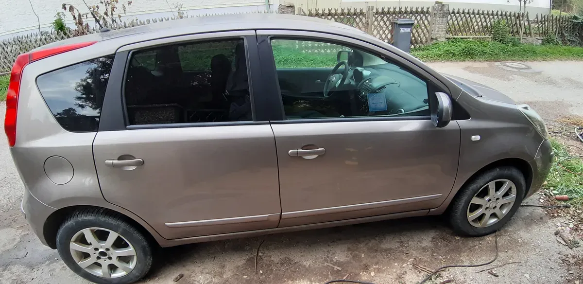 Nissan Note 2008 photo 3