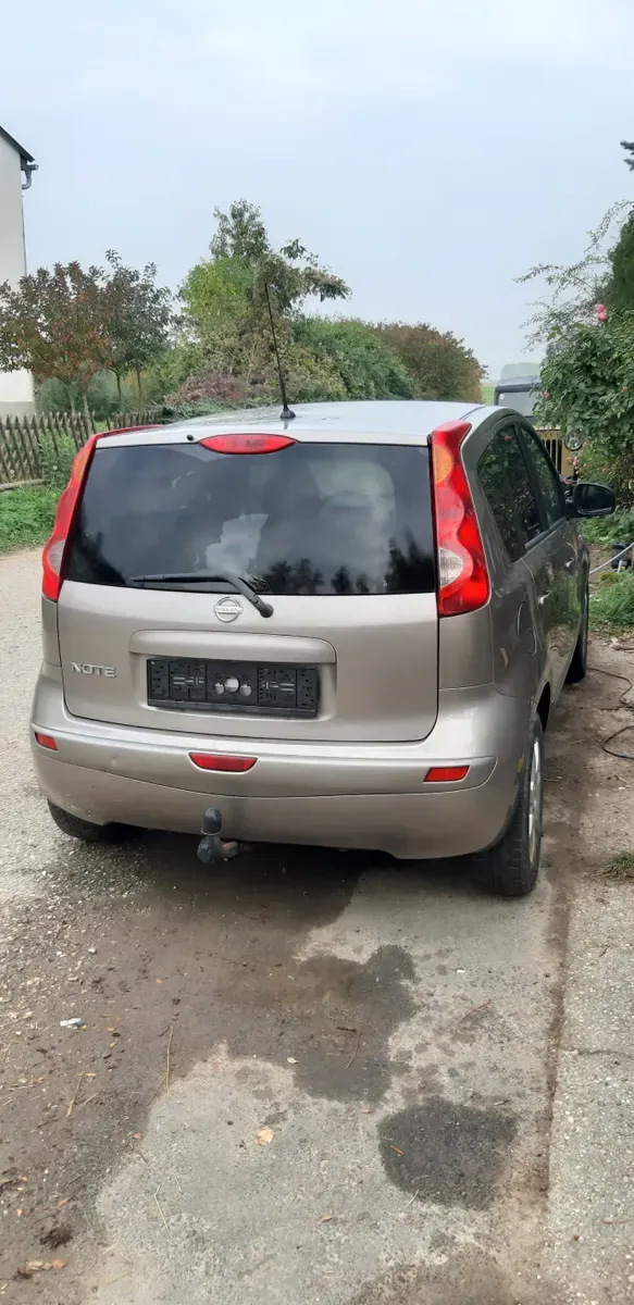 Nissan Note 2008 photo 2