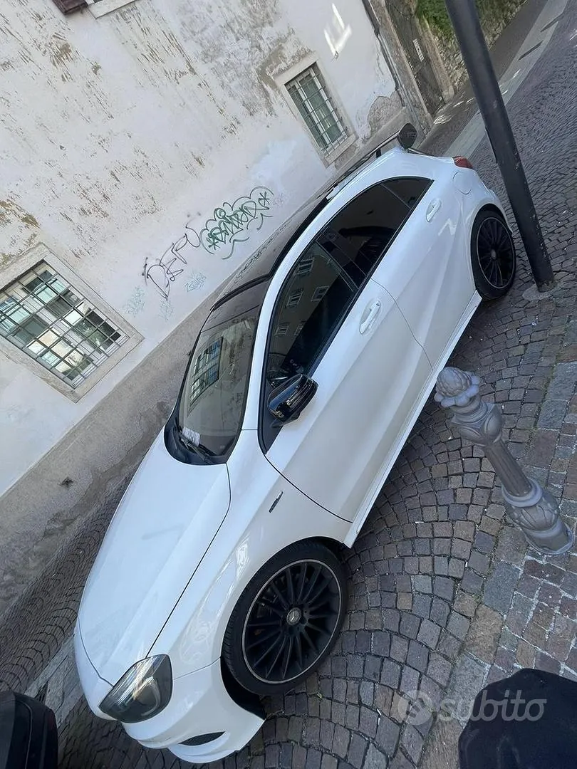 Mercedes-Benz A250 2015 photo 3