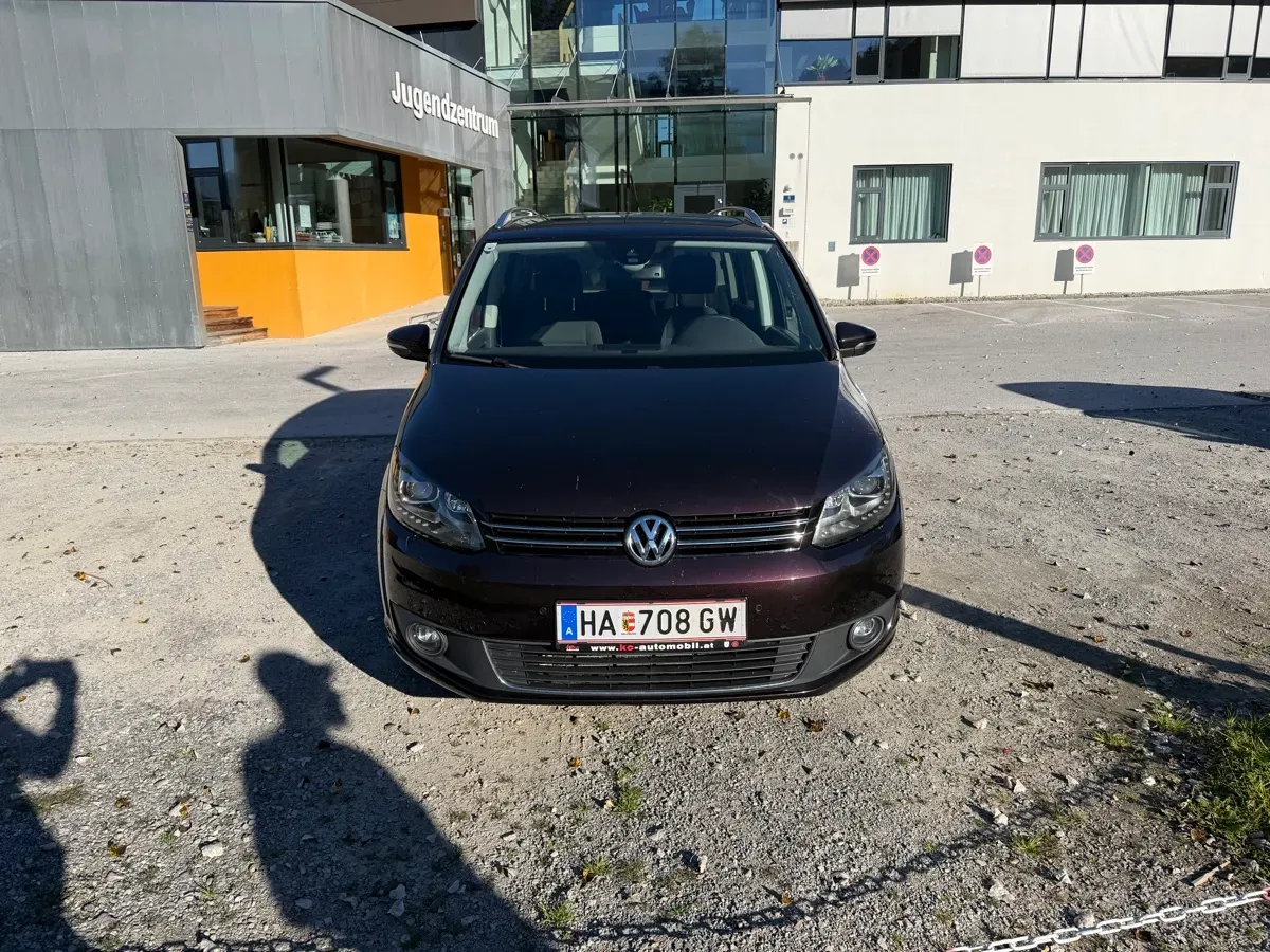 Volkswagen Touran 2013 photo 3