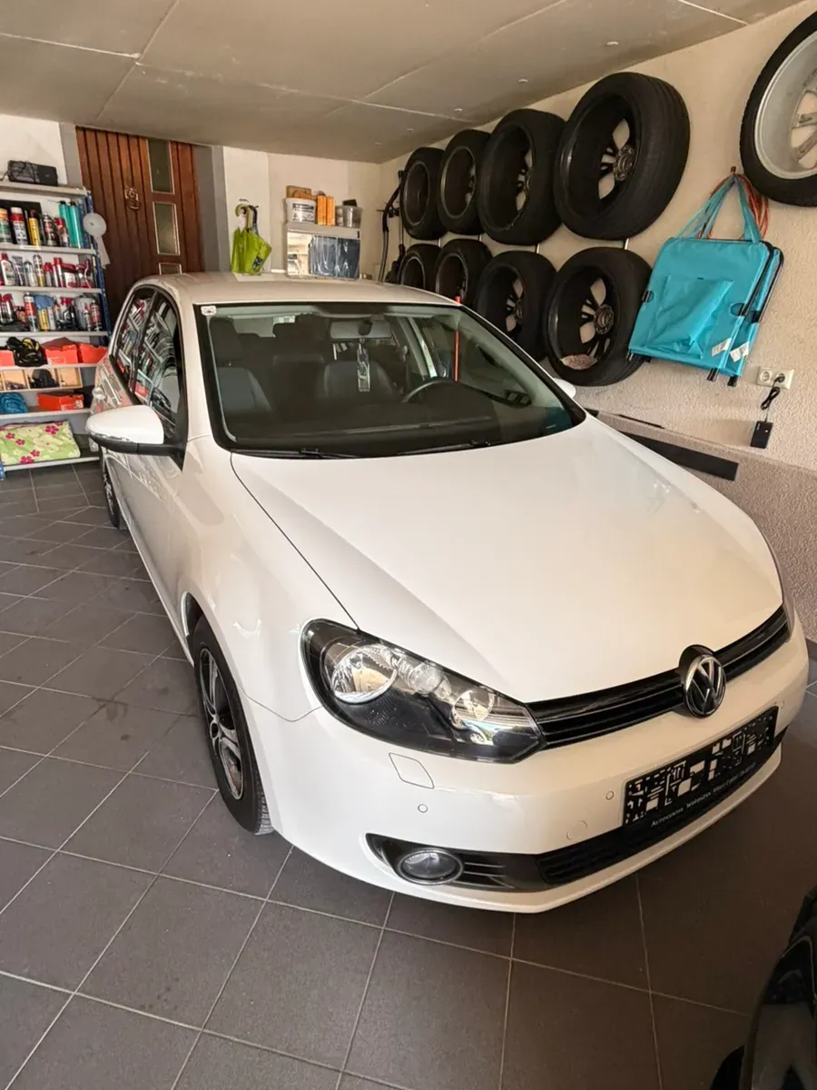 Volkswagen Golf 2012 photo 2