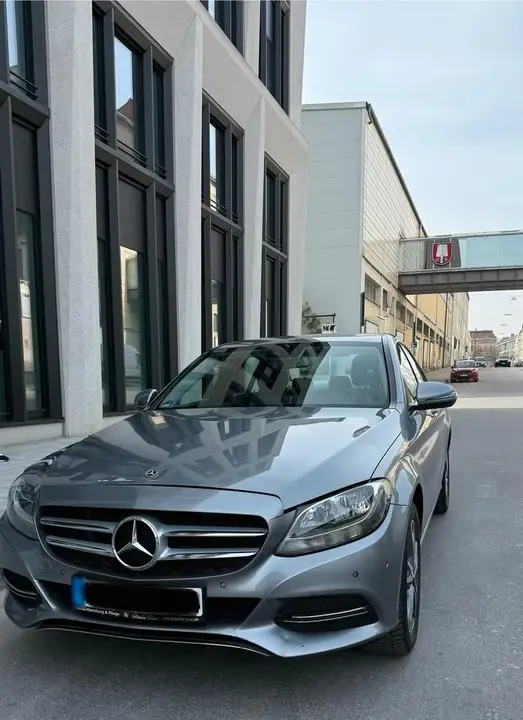 Mercedes-Benz C200