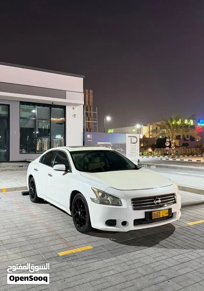 Nissan Maxima 2010 photo 2
