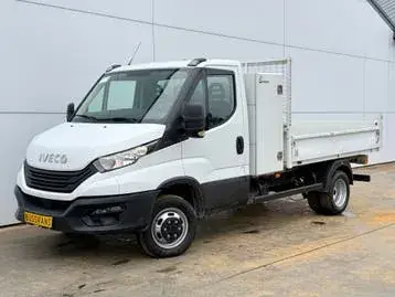 Iveco Daily 2022 photo 2
