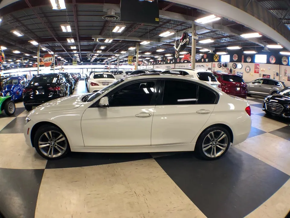 BMW 3 Series 2018 photo 5