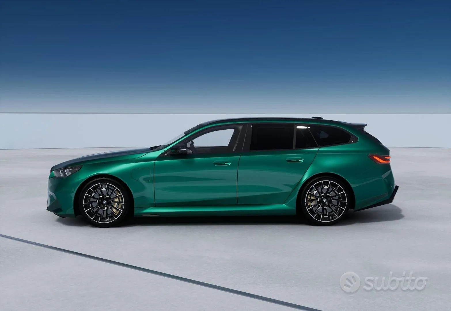 BMW M5 Touring 2023 photo 4