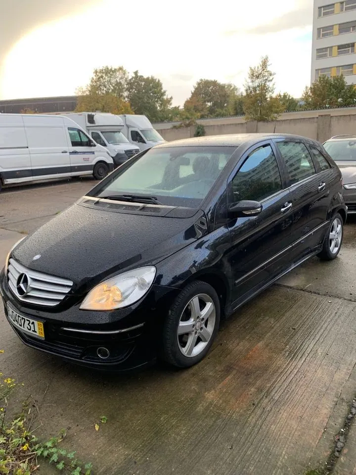 Mercedes-Benz B 170
