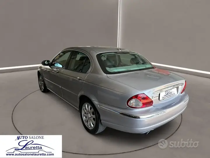 Jaguar X-Type 2001 photo 2