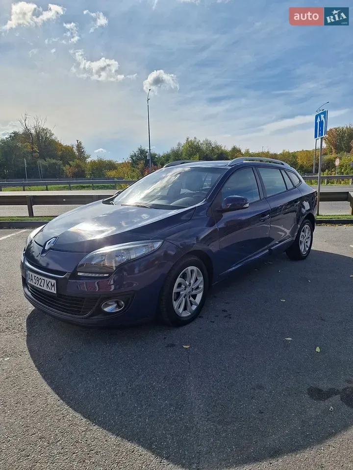 Renault Megane 2012 photo 2