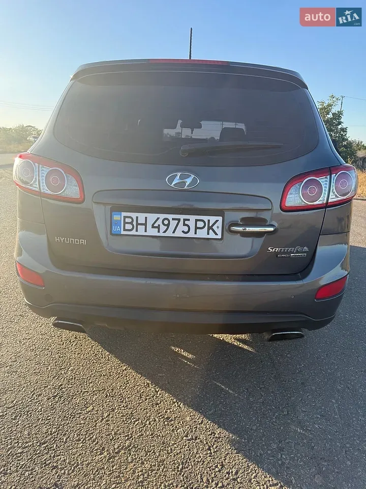 Hyundai Santa Fe 2010 photo 5