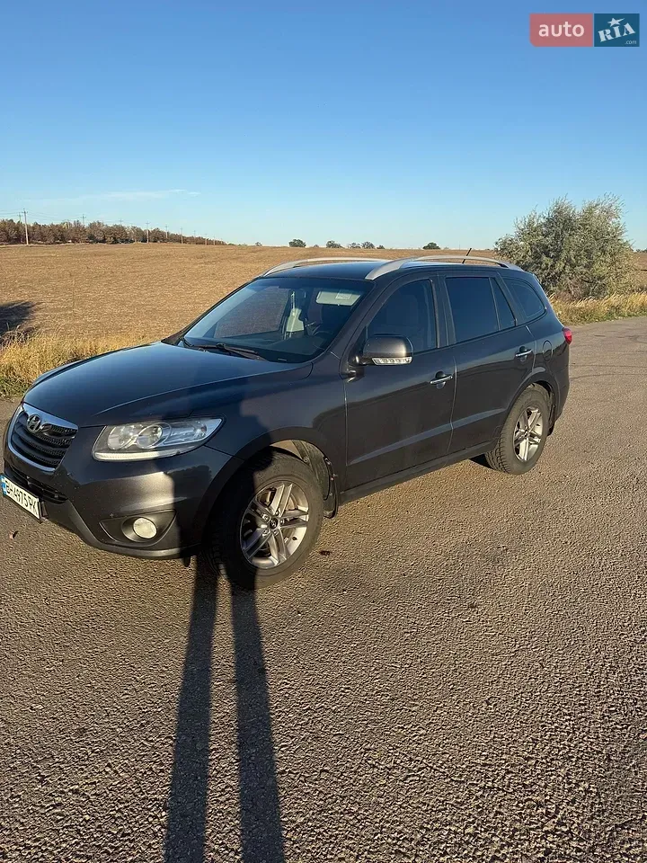 Hyundai Santa Fe 2010 photo 3
