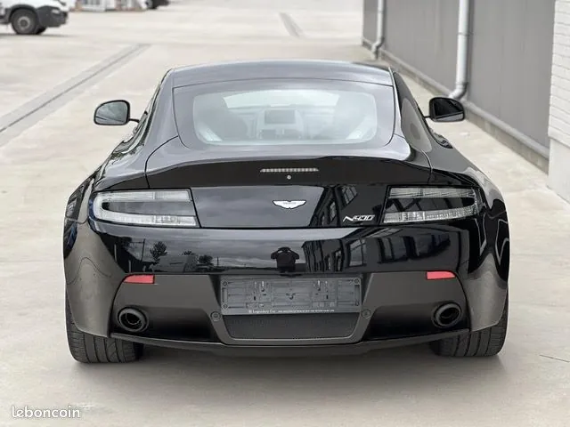 Aston Martin V8 Vantage 2016 photo 5