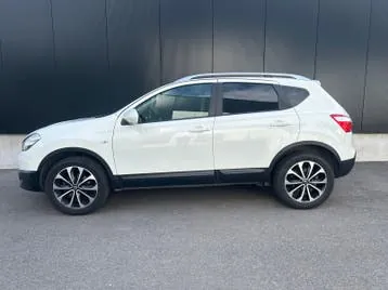 Nissan Qashqai 2012 photo 2