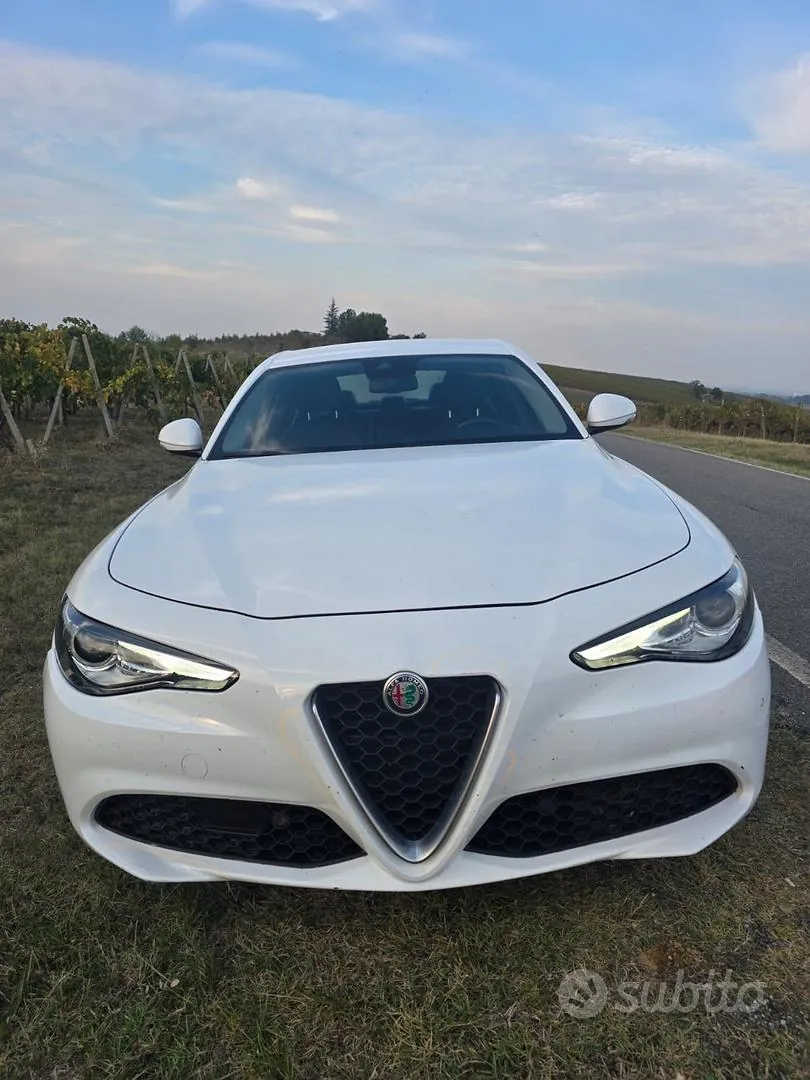 Alfa Romeo Giulia 2019 photo 5
