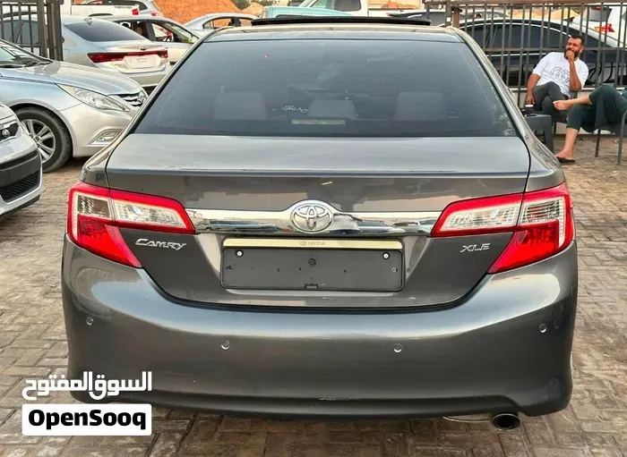 Toyota Camry 2014 photo 2