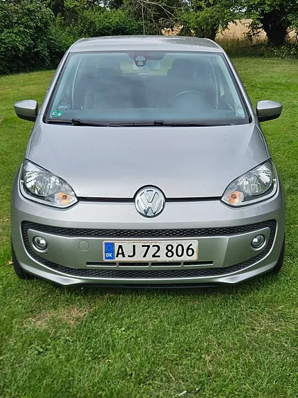 Volkswagen Up 2014 photo 2