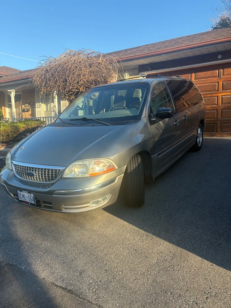 Ford Windstar 2002 photo 2