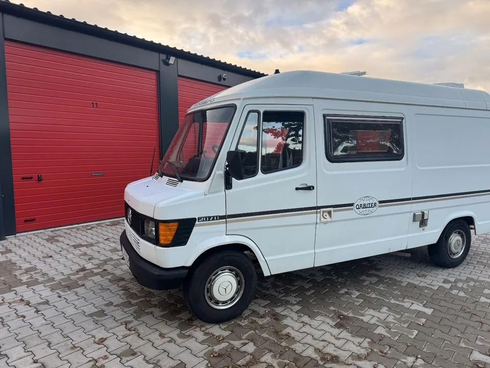 Mercedes-Benz T1