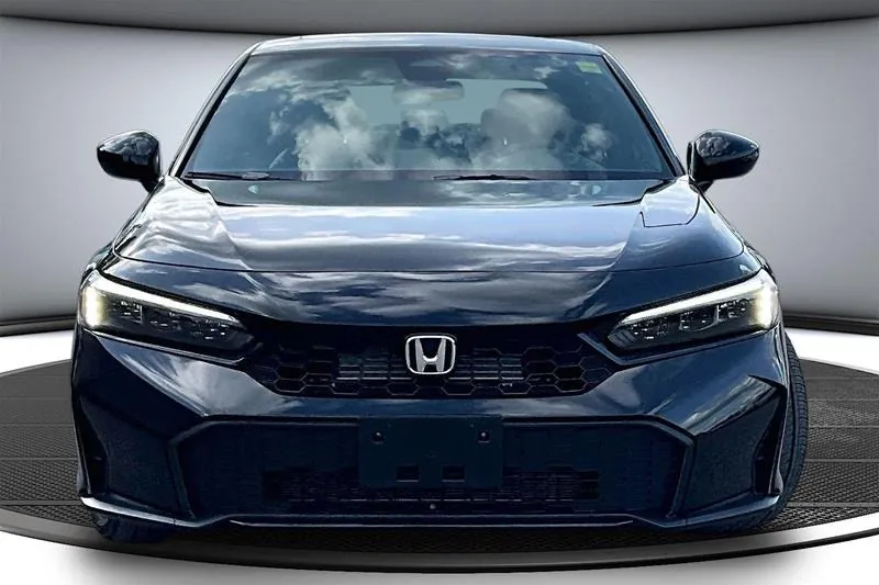 Honda Civic 2026 photo 2