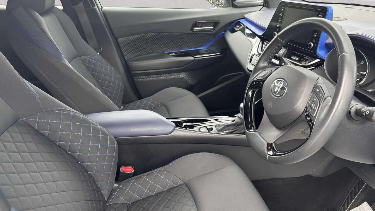 Toyota C-Hr 2020 photo 3