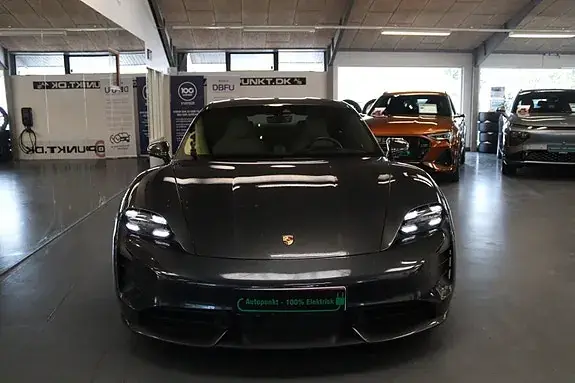 Porsche Taycan Turbo S 2020 photo 2