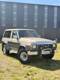 Nissan Safari 1992 photo 2