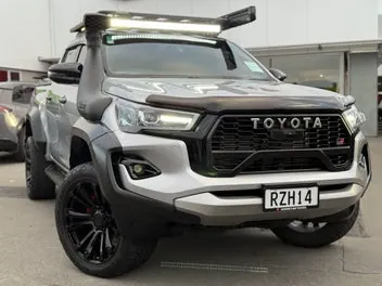 Toyota Hilux 2023 photo 3