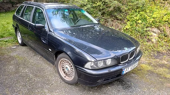 BMW 520I 2002 photo 2