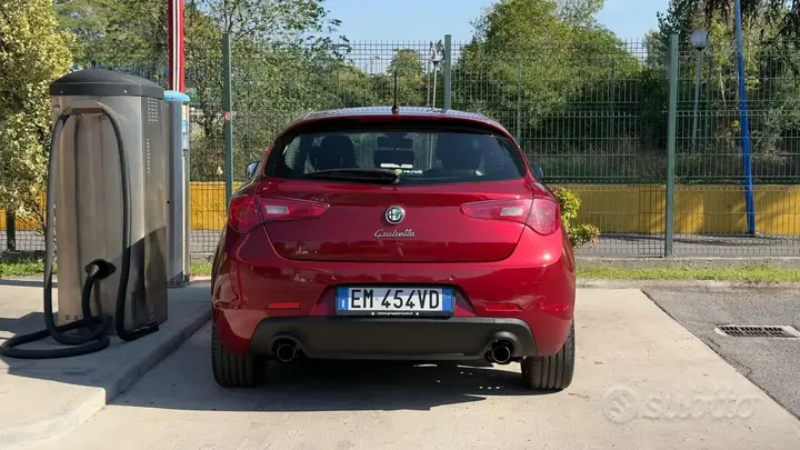 Alfa Romeo Giulietta 2012 photo 5