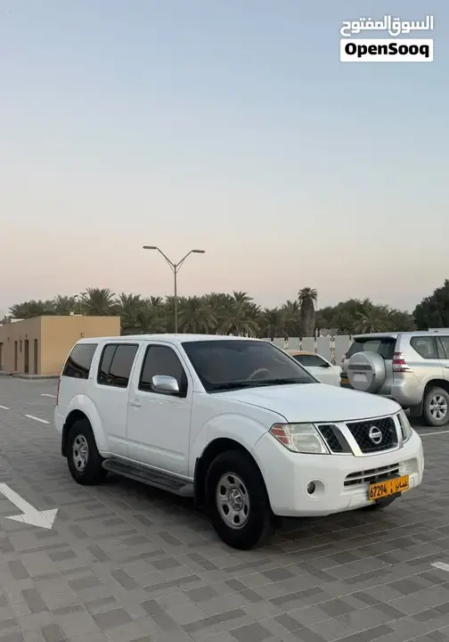 Nissan Pathfinder 2012 photo 2
