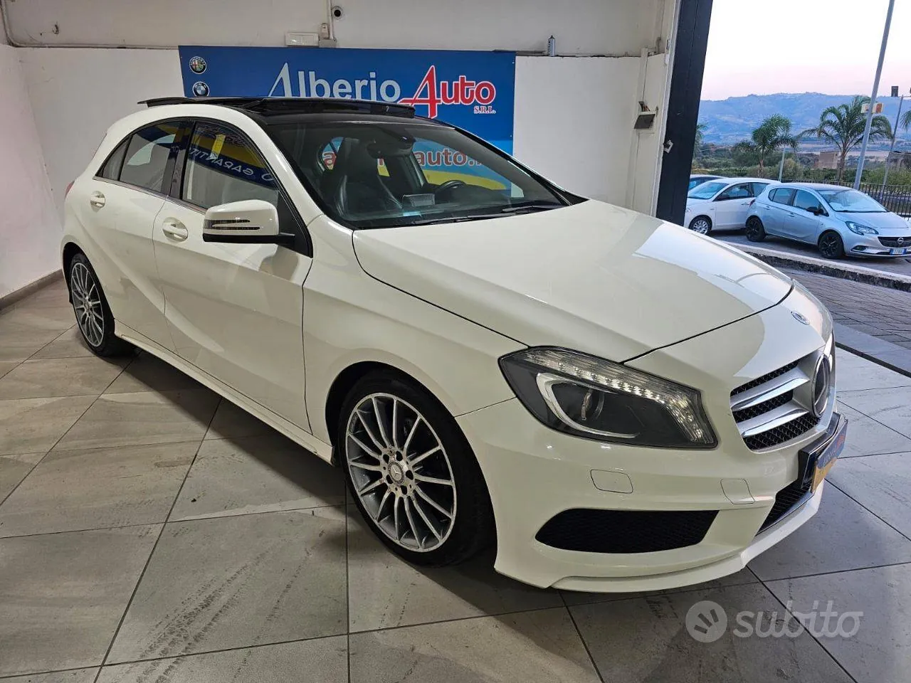 Mercedes-Benz A 180 2013 photo 3