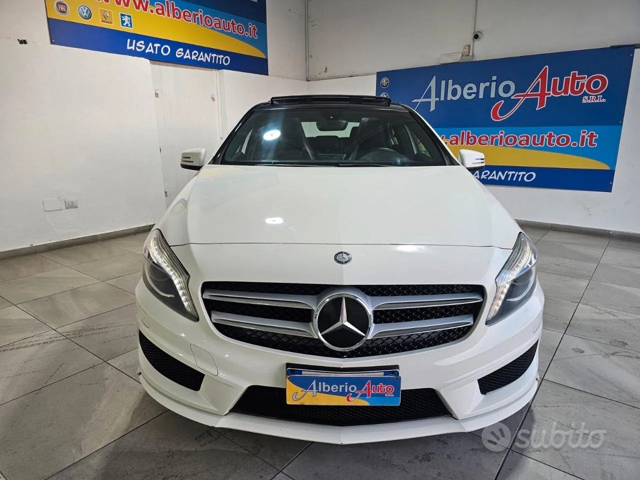 Mercedes-Benz A 180 2013 photo 2
